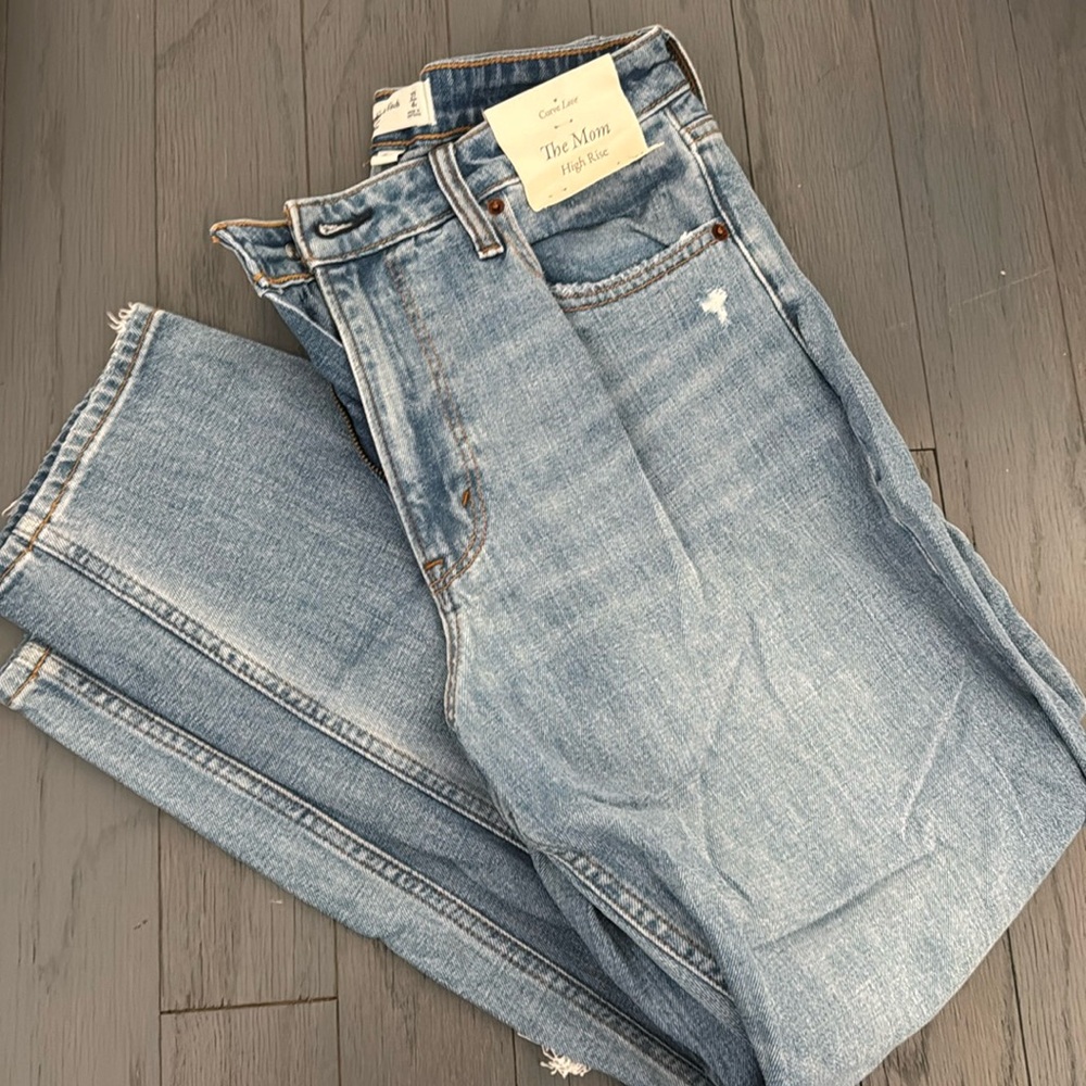 Abercrombie mom jeans NWT